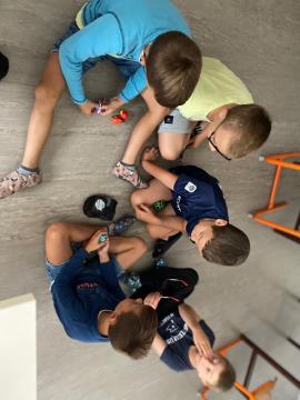 Razgibano, živahno, razigrano, počitniško, … (9)